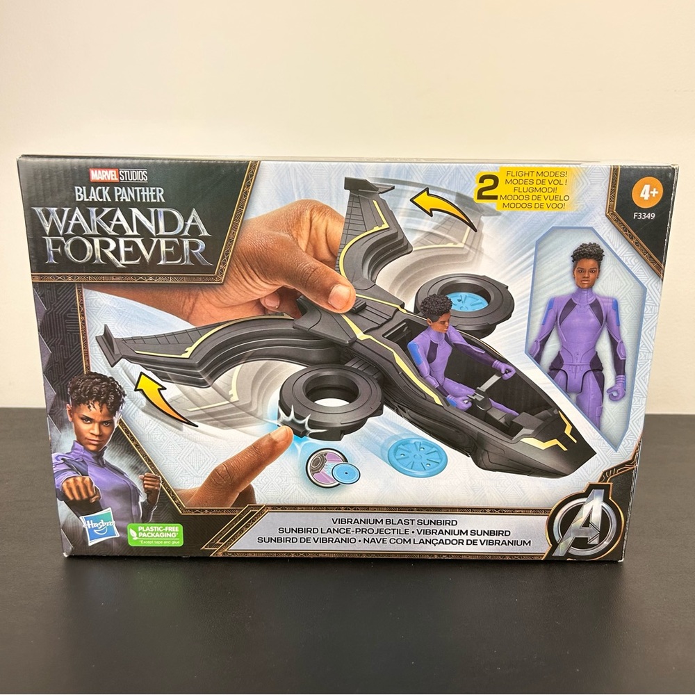 Black Panther Wakanda Forever Vibranium Blast Sunbird Playset with Shuri Marvel